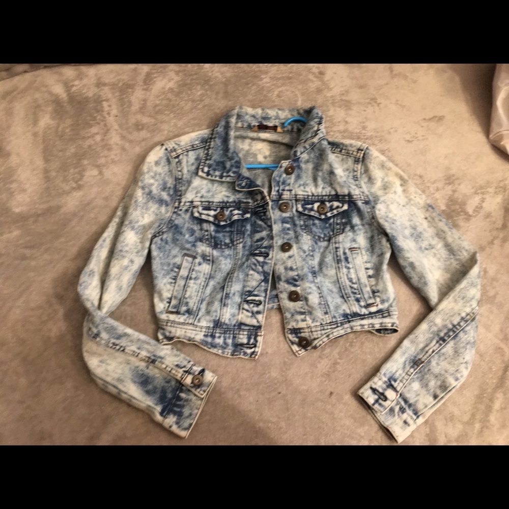 Jean jacket from buckle